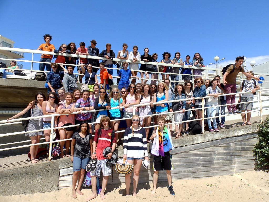 Libertyville students spend a day at the beach in France with their foreign exchange students. 