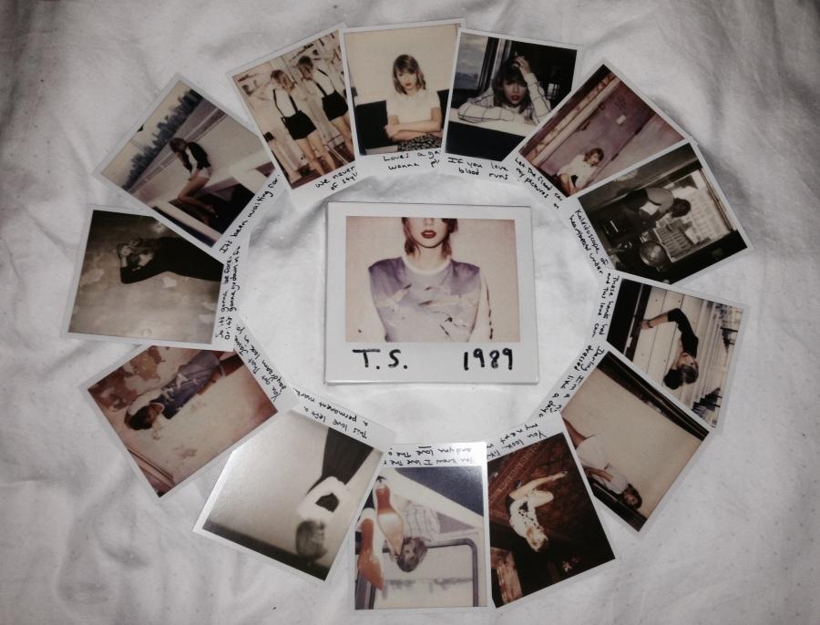 1989+comes+with+13+exclusive+Polaroid+photos+of+Swift+with+handwritten+lyrics+on+them.