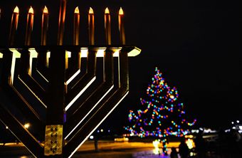 Fa-La-La-L'Chaim!