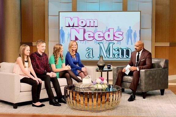 Steve Harvey talks to the Dean family about the children's dates for their mother.
