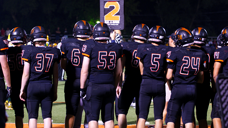 Libertyville+dominates+Elk+Grove+in+season+opener