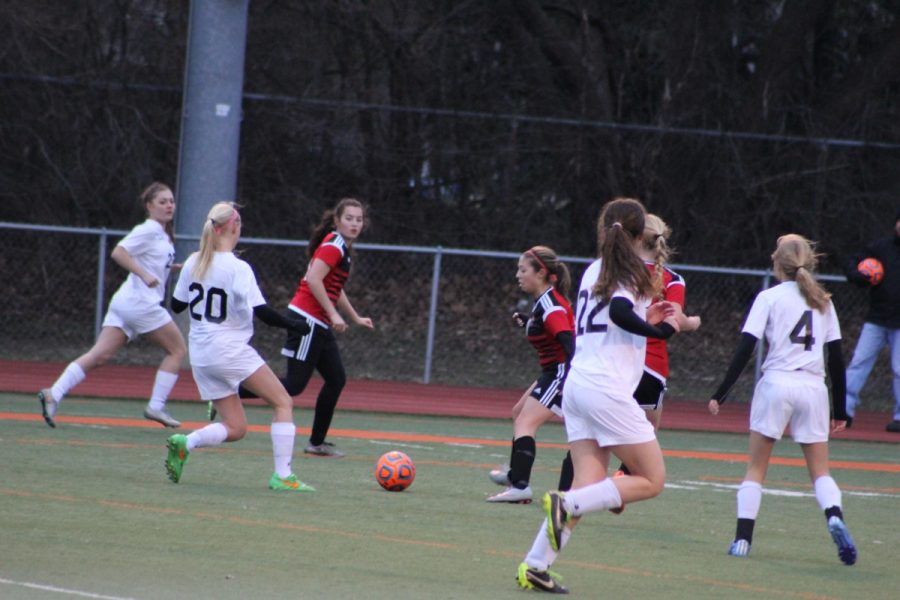 The+LHS+varsity+girls+soccer+team+won+three+out+of+four+games+in+the+Pepsi+Showdown+tournament.