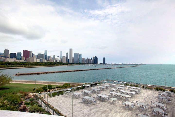 Many students enjoyed the view of the Chicago skyline from the outdoor terrace.