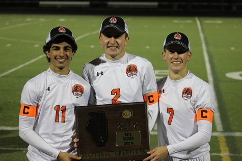 Boys soccer defeats Barrington 8-1 in Sectional final