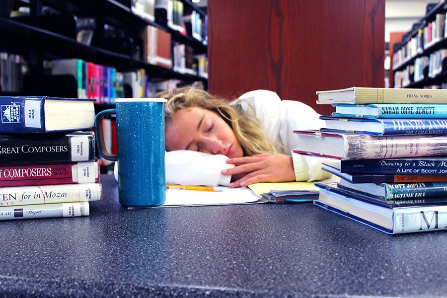 Senior Olivia Devin conveys the struggle students face balancing a healthy amount of sleep and their workload.
