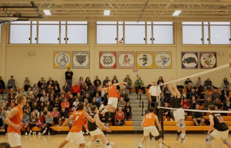 Boys volleyball defeats Barrington, improves to 8-1