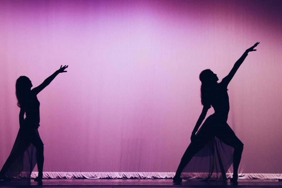 Sophomore Jenna Gillespie and senior Priyana Acharya dance to the song “Vivaldi: The Four Seasons 1,” remastered by Max Richter.