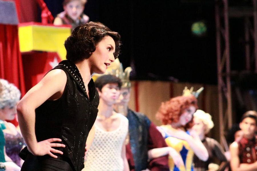 The leading player, performed by sophomore Rachel Erdmann, was the ring leader, obsessed with giving the audience a great show. She guided Pippin through his own story and intervened at the end when Pippin’s decision is not what she had anticipated.