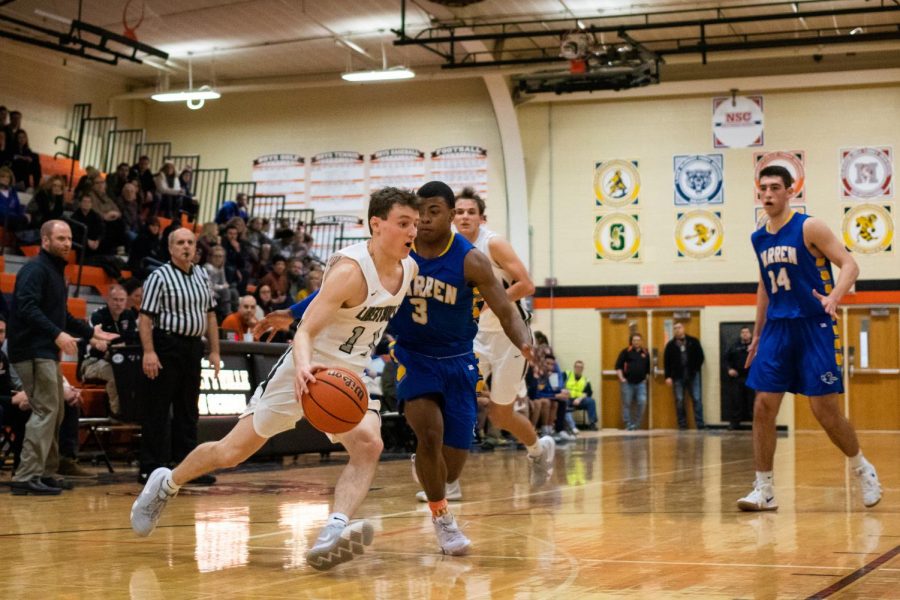 Steinhaus battles towards the basket, trying to add some points for the Cats in a tight third quarter.