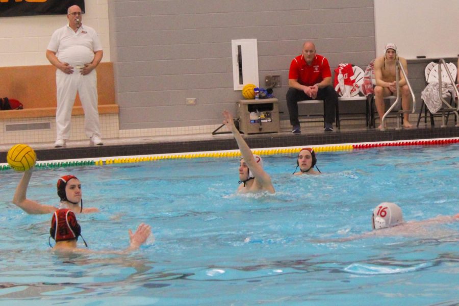 Junior Jonathon O’hara passes the ball to another Libertyville player.