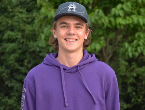 Over the summer, junior Wils Warren began playing frisbee golf four days a week with a group of friends.