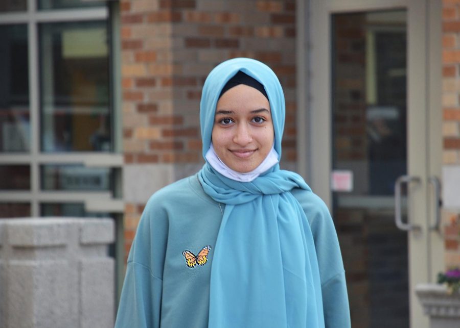 Junior Salma Taha, a new student to LHS, experienced the difficulties of participating in clubs through e-learning. She finds it harder to connect with people because there’s less face-to-face interaction.