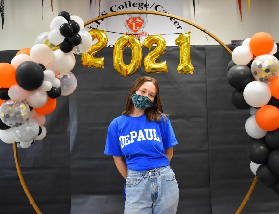 Borowiec celebrates her decision to attend DePaul University in front of the 2021 backdrop.