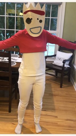 Forky, from Toy Story is an extremely unique costume that you don’t see everyday. From its pinpoint masky to the majority white outfit, this outfit was definitely a fun sight to see. Extra brownie points to the wearer whose last name is Forkner. 