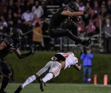 Lees was heavily recruited out of high school and played wide receiver at Northwestern. In a game against the Ohio State Buckeyes in 2019, Lees (No. 19) sprightly sails over a defensive back.