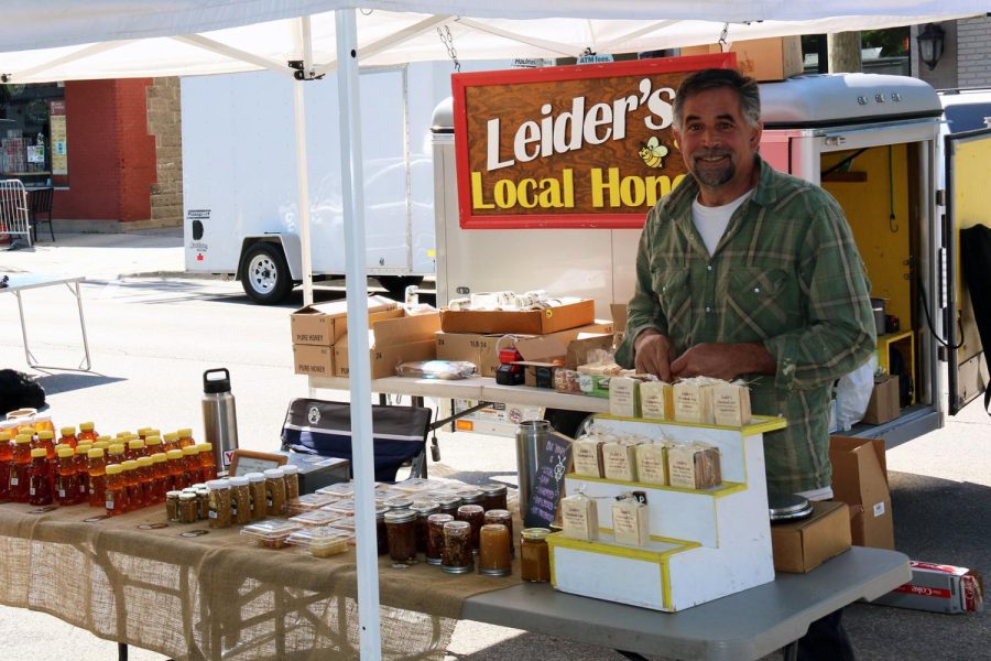 (Photo Courtesy of Mainstreet Libertyville)
Stock up on your honey for the year by visiting Leider’s honey stand! Locally grown and high quality honey products are more than likely to satisfy yourself and others.