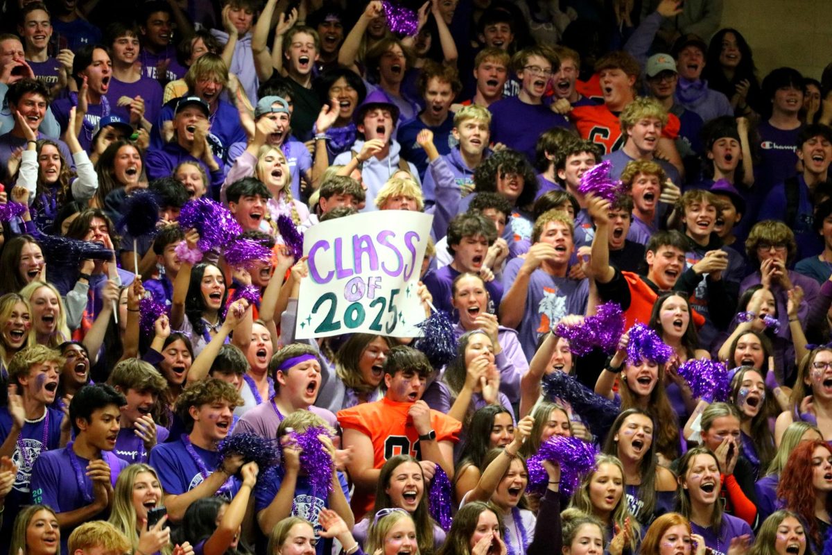 Juniors fill the gym with strong spirit as they cheer to compete for the highly coveted sprint cup at 112 decibals. Even though they didn't win they put up a strong competition especially in the Karaoke.