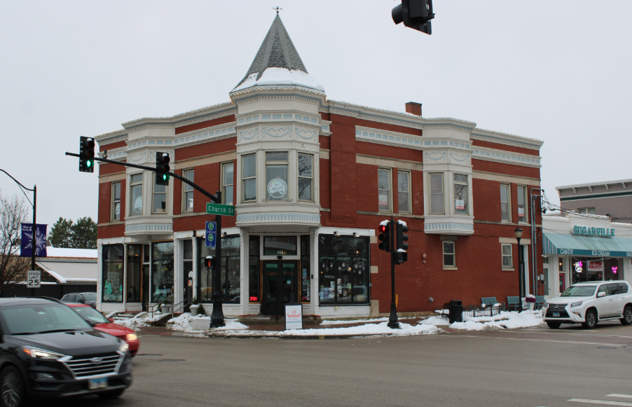 One of the largest focuses of filming, Conscious Cup, was used for a number of scenes throughout the week of Dec.16 to Dec. 21. “It’s nice to have some attention around here, this town’s pretty good looking, so it’s nice to have it brought to
new people,” Hailey Berg, a manager of Conscious Cup, said.